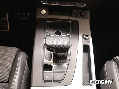 Audi Q5 40 TDI quattro S tronic S line plus + SECONDO TRENO DI GOMME CON CERCHI foto 11