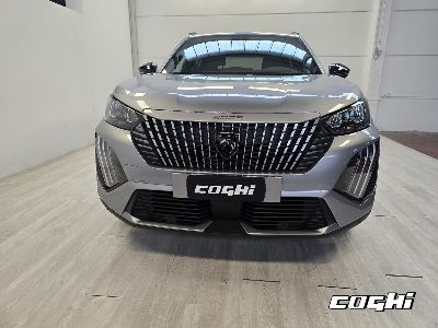 PEUGEOT 2008 Hybrid 145 e-DCS6 Allure foto 1