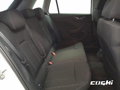 SKODA Kamiq 1.0 TSI 110 CV DSG Ambition foto 7