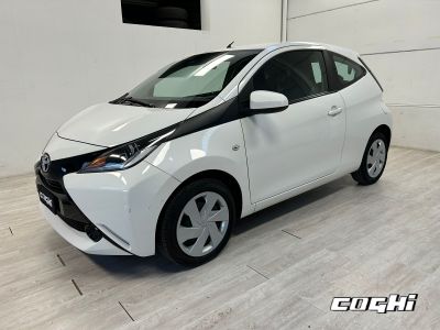 TOYOTA Aygo 1.0 VVT-i 69 CV 3 porte x-cool TSS foto 1