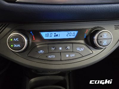 TOYOTA Yaris 1.5 Hybrid 5 porte Trend "Blue Edition" foto 19