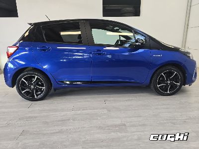 TOYOTA Yaris 1.5 Hybrid 5 porte Trend "Blue Edition" foto 3
