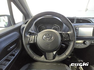 TOYOTA Yaris 1.5 Hybrid 5 porte Trend "Blue Edition" foto 11