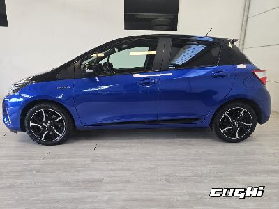 TOYOTA Yaris 1.5 Hybrid 5 porte Trend "Blue Edition" foto 2