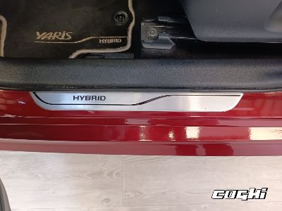 TOYOTA Yaris 1.5 Hybrid 5 porte Trend foto 8