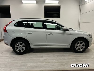 VOLVO XC60 D3 Geartronic Kinetic IVA ESPOSTA  foto 1